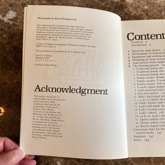 The Complete Book of Traditional Aran Knitting by Shelagh Hollingworth, New - Picture 5 of 12